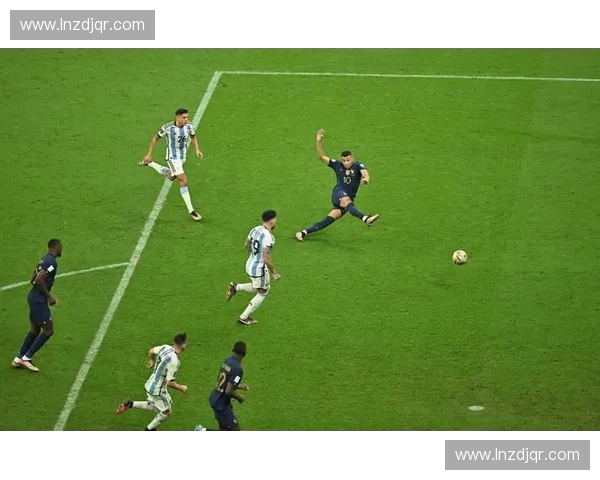 卡塔尔世界杯决赛法国对阵阿根廷巅峰较量梅西姆巴佩书写足球史诗